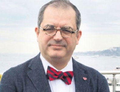 Hükümeti övdüğü için profesörü kovdular!