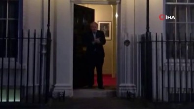 Karantinadaki İngiltere Başbakanı Johnson İlk Kez Görüntülendi
