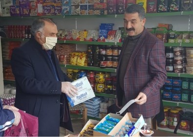 Karlıova'da Esnafa Maske Dağıtıldı