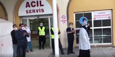 Mardin'de Korona Virüs Tedavisi Tamamlanan Kadın Alkışlarla Taburcu Edildi
