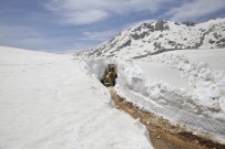 Antalya'da 7 Metrelik Karla Mücadele Çalışmaları