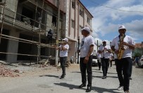 Bu Kez İşçiler İçin Çaldılar