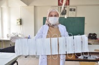 Elbistan'da Usta Öğreticilerle Öğretmenler 18 Bin Maske Üretti