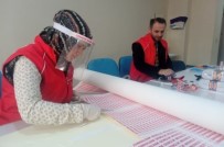 Gençlik Merkezi 5 Bin 900 Siper Maske Dağıttı