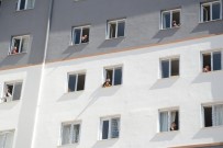 Karantina Yurdunda Kalanlara Moral Oldular