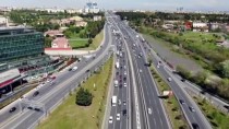 Kısıtlamaya Saatler Kala E-5 Karayolunda Yaşanan Yoğunluk Havadan Görüntülendi