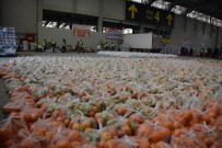 KÜLTÜRPARK - 'Bizvarız' Gönüllüleri Gıda Paketi Hazırladı