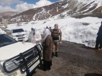 GÜVENLİK GÜÇLERİ - Tatvan'da Korona Virüs Salgınıyla Mücadele