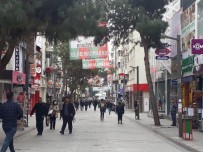 MUSTAFA YıLMAZ - Uyarılara Aldırış Etmeyen Vatandaşlar Karşıyaka'da Sokakları Doldurdu
