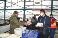 AKŞEHİR BELEDİYESİ - Akşehir Belediyesi Maske Ve Eldiven Dağıtımını Sürdürüyor