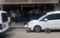 GÜVENLİK GÜÇLERİ - Batman'da Kavgayı Ayırmaya Çalışan Polis Yaralandı