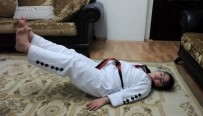 AHMET ARSLAN - Down Sendromlu Hilal, Evinde Antrenman Yapıyor