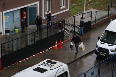 Gözlem Süresi Sona Eren 49 Tır Şoförü Kaldıkları Öğrenci Yurdundan Ayrıldı