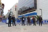 KARŞIYAKA - Karşıyaka Çarşısı'na Giriş Çıkışlar Kapatıldı