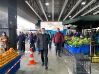 ALıŞVERIŞ - Başkan Çetin Esnafa Maske Ve Eldiven Dağıttı