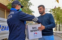 SEYYAR SATICILAR - Büyükşehir Belediyesinden Seyyar Satıcılara Gıda Desteği