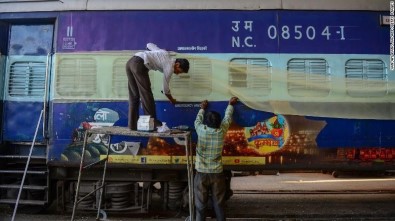 Hindistan'da Tren Vagonları Karantina Merkezine Dönüştürüldü