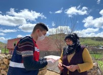 Mazıdağı'nda Sosyal Yardım Paraları Evlerde Teslim Ediliyor Haberi