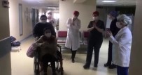 KIRMIZI GÜL - Ordu'da Korona Virüsünü Yenen 3 Hasta Alkışlarla Taburcu Edildi