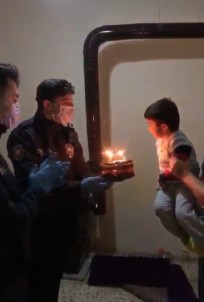 Polisten 4 Yaşındaki Rıdvan'a Doğum Günü Sürprizi