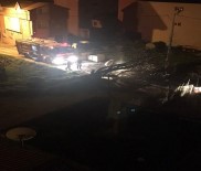 SAĞLIK OCAĞI - Şiddetli Fırtına Silivri'de Durak Ve Ağaçları Söktü