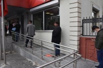 BANKAMATIK - Tatvan'da Korona Virüsle Mücadele Devam Ediyor