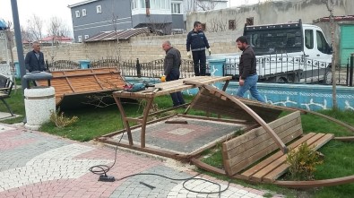 Tuşba'da Hizmete Çirkin Saldırı