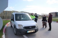 GÜVENLİK GÜÇLERİ - Çan'da Köy Minibüsü Yolcularına 392 Lira Ceza Kesildi