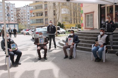 HDP Önündeki Ailelerin Evlat Nöbeti 218'İnci Gününde