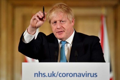 İngiltere Kabine Bakanı Gove Açıklaması 'Başbakan Solunum Cihazına Bağlı Değil'