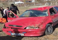 HITIT ÜNIVERSITESI - Virajı Alamayan Otomobil Takla Attı Açıklaması 1 Yaralı