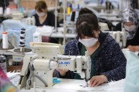 Buca'nın Kursiyerleri Maske İçin Kolları Sıvadı