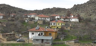 Kırşehir'de 80 Dairenin Olduğu 2 Blok Ve Bir Köyde Karantina