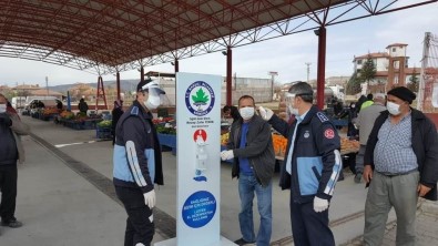 Bahşılı'da Pazar Yerlerine El Dezenfekte Noktaları Kuruldu