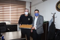 Emniyet Teşkilatına 'Tatlı' Kutlama