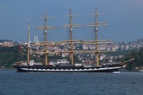 İstanbul Boğazı'ndan Geçen Tarihi Gemi 'Kruzenshtern' Havadan Görüntülendi