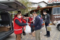 Memleketlerine Gidemeyen Yabancı Öğrencilere Kızılay'dan Yardım