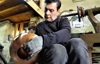 (Özel) Her Gün 'Alem' Yaparak Genç Kalıyor