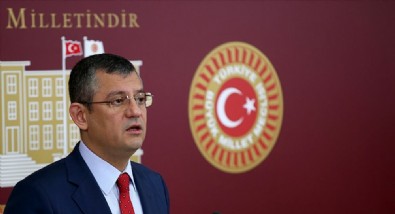 Özgür Özel'den ikinci skandal! Bu kez de Anayasa'ya 'gayrimeşru' dedi!