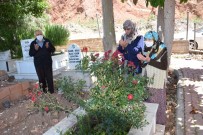 65 Yaş Ve Üstü Vatandaşlar Günlerce Evde Olmanın Acısını Çıkarttılar