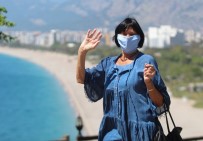 Antalya'da Yaşlıların Adresi Konyaaltı Sahili Oldu