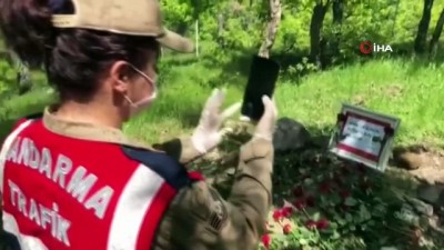 Kızı Talep Etti, Mehmetçik Kabri Güllerle Donatıp Gönüllere Dokundu