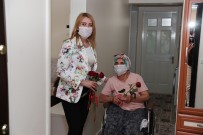Merkezefendi Belediye'sinden 65 Yaş Ve Üstü Annelere 'Gül' Sürprizi