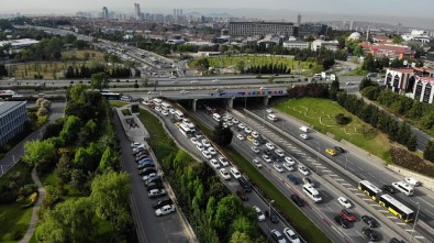 15 Temmuz Köprüsünde Yaşanan Trafik Yoğunluğu Havadan Görüntülendi