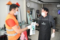 Çayırova'da Berber Ve Kuaförlere Maske Dağıtıldı