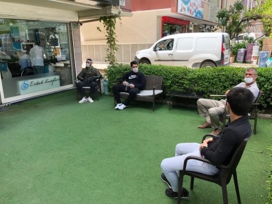 'Kontrollü Hayat'ın İlk Gününde Kuaför Ve Berber Esnafı Kepenk Açtı