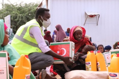 TİKA'dan Somali'de 500 Aileye Gıda Yardımı