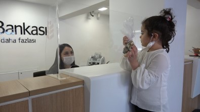 5 Yaşındaki Asya'nın İlk İşi Kumbarasını Bağışlamak Oldu