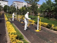 Çocuklara Sokağa Çıkma İzni Önce Fatih'te Dezenfeksiyon Çalışması
