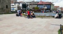 Erzurum'da Çocukların Paten Ve Bisiklet Keyfi